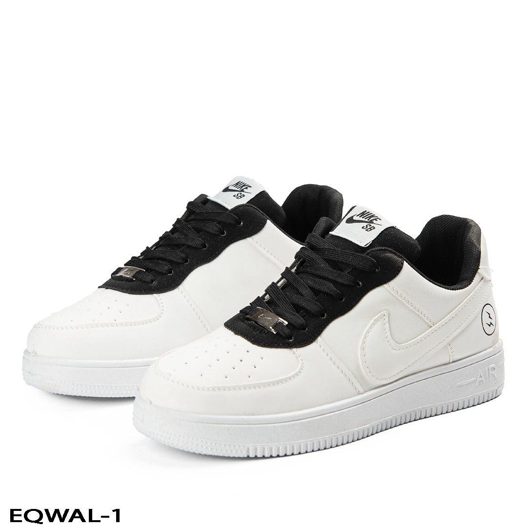 10 (39) NIKE EQ - الصورة 1